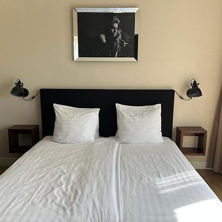 De Tien Wilgen Apartman Oosterblokker Kültér fotó